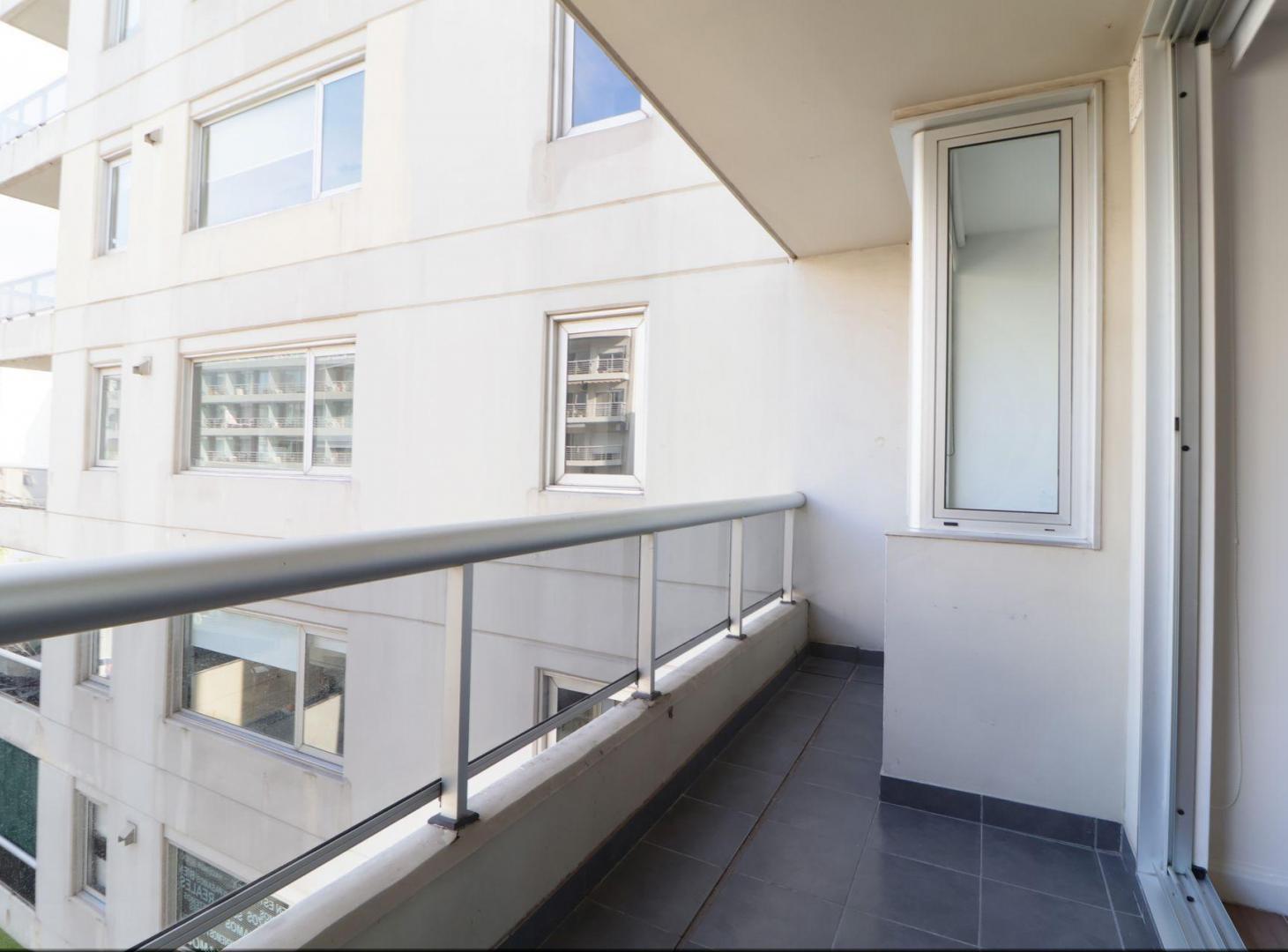 Foto de VENTA - DPTO DOS AMBIENTES - TORRE TWINS PALERMO, imagen 1
