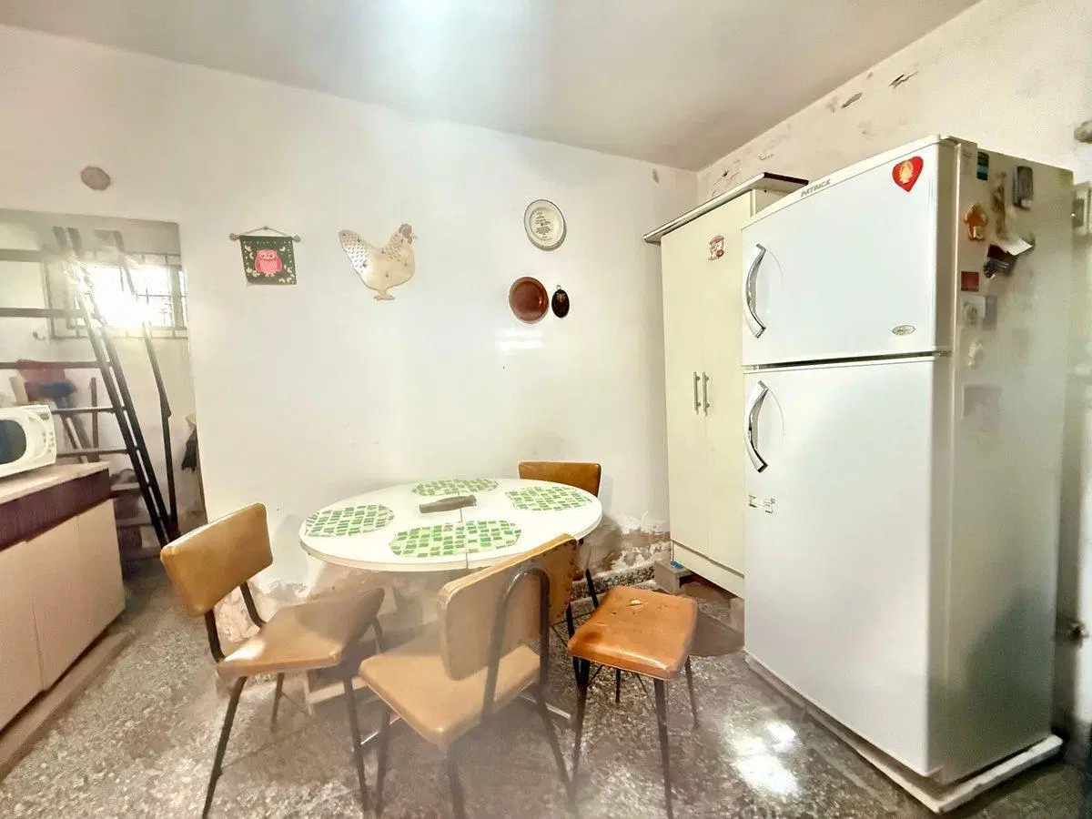 VTA. CASA EN ESQUINA–IDEAL P/ ACTUALIZAR-BENAVIDEZ 8