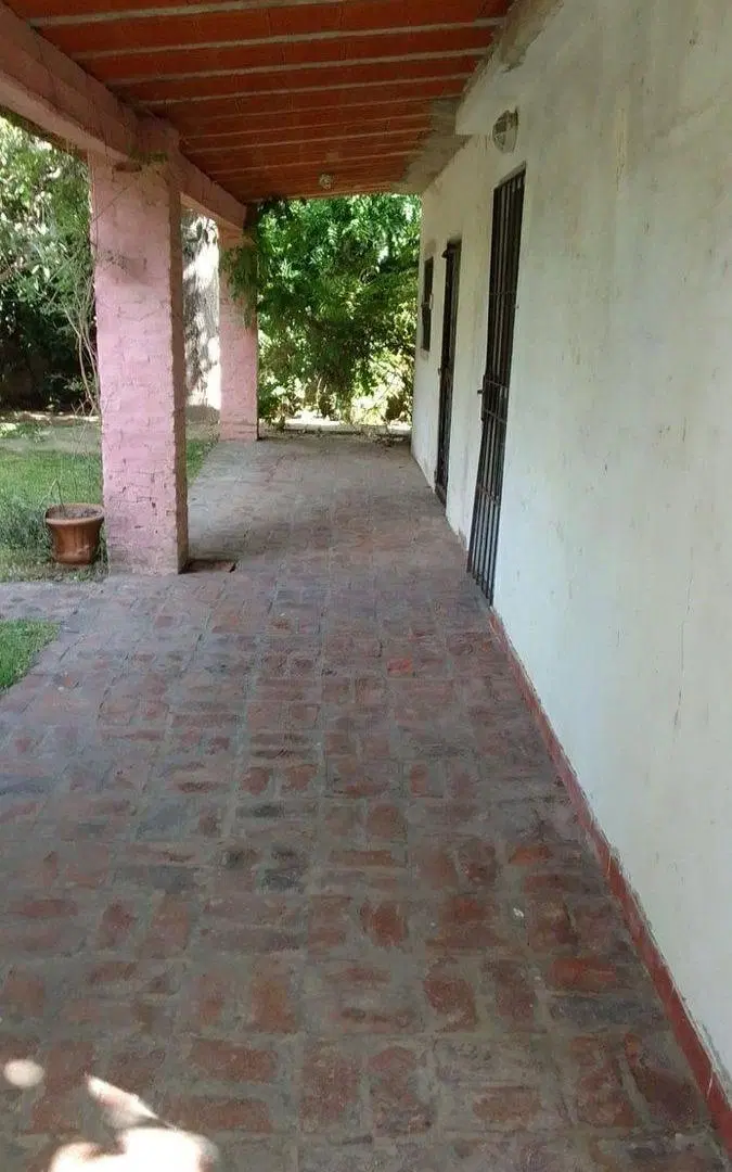 VTA. CASA EN ESQUINA–IDEAL P/ ACTUALIZAR-BENAVIDEZ 8