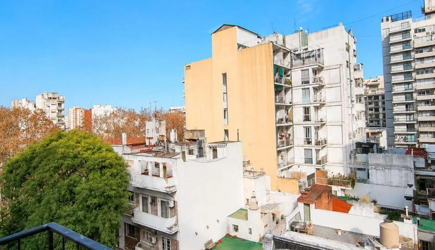 ALQUILER MONOAMBIENTE EN ALMAGRO CON BALCÓN 3