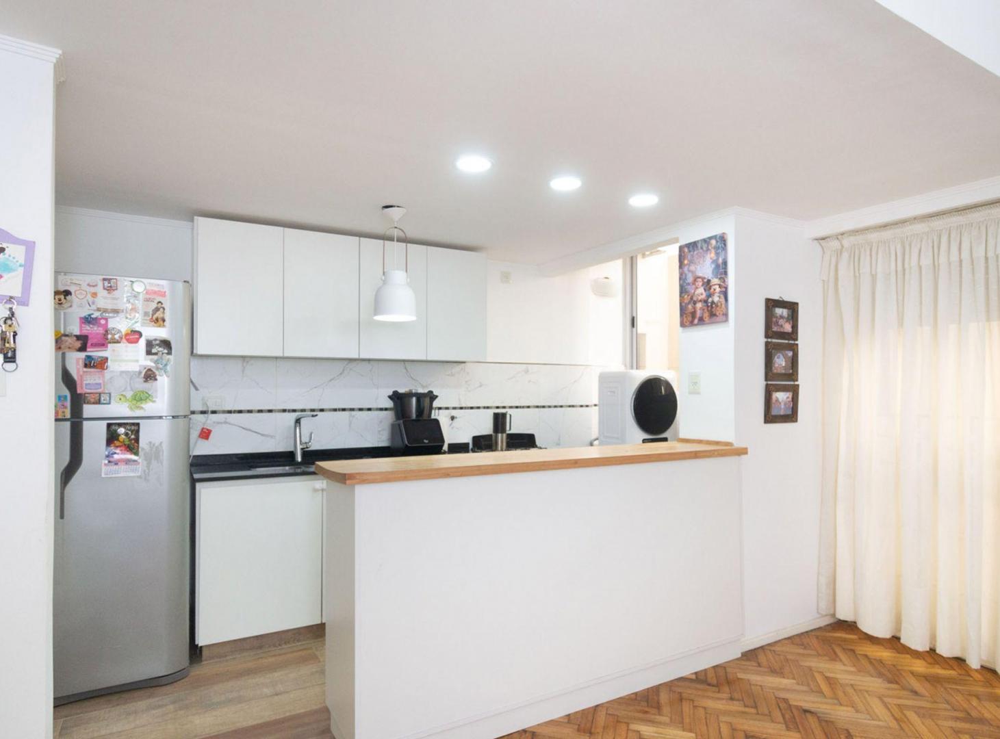 Foto de Venta Excelente 2 Ambientes Refaccionado e/Almagro, imagen 1