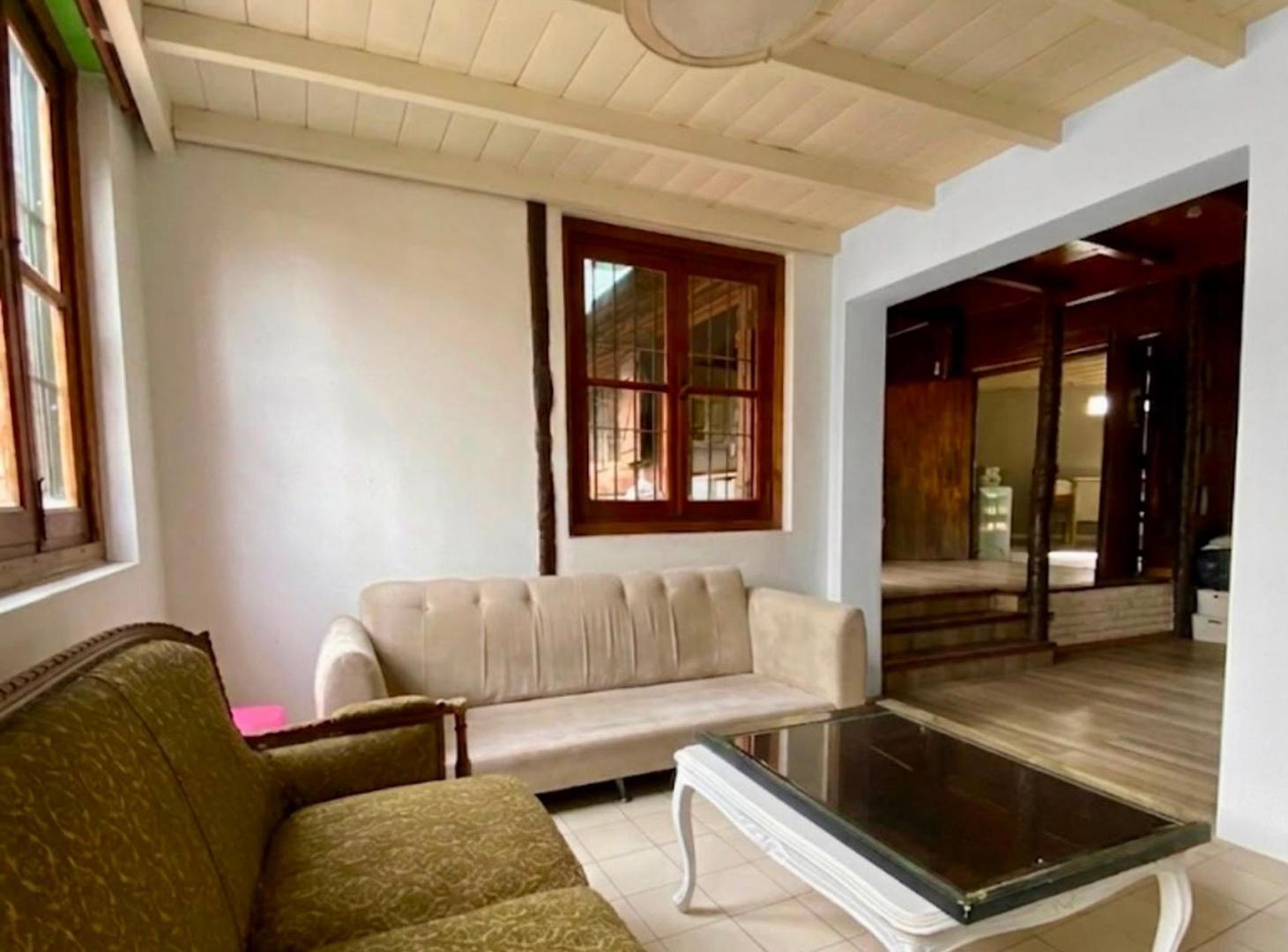 Foto de VENTA DE ENORME PROPIEDAD TIPO CABAÑA EN LAFERRERE, imagen 1