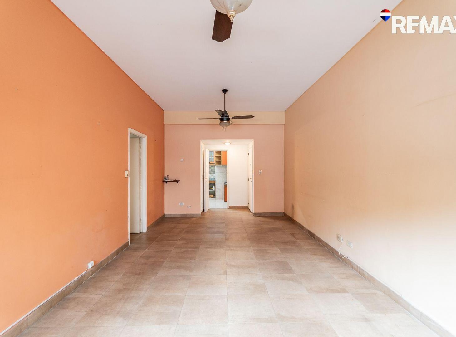 Foto de VENTA DPTO. 4/5 AMB-C/DEPEND. Y PATIO EN FLORES, imagen 4