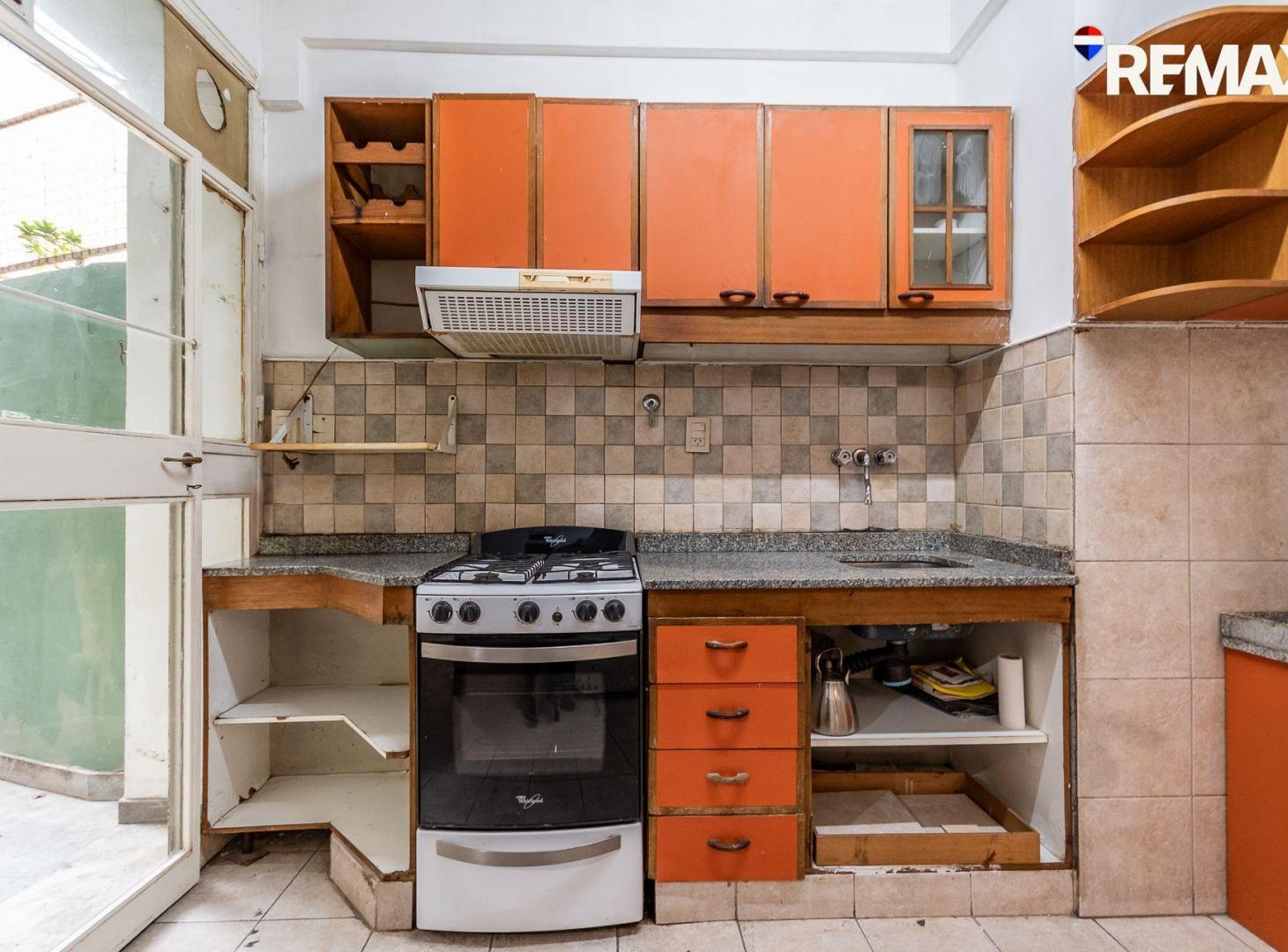 Foto de VENTA DPTO. 4/5 AMB-C/DEPEND. Y PATIO EN FLORES, imagen 2