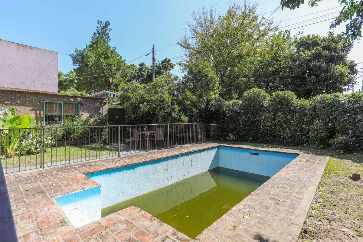 Foto de VENTA - Casa 5 Amb Cochera y Jardin - LA HORQUETA, imagen 2