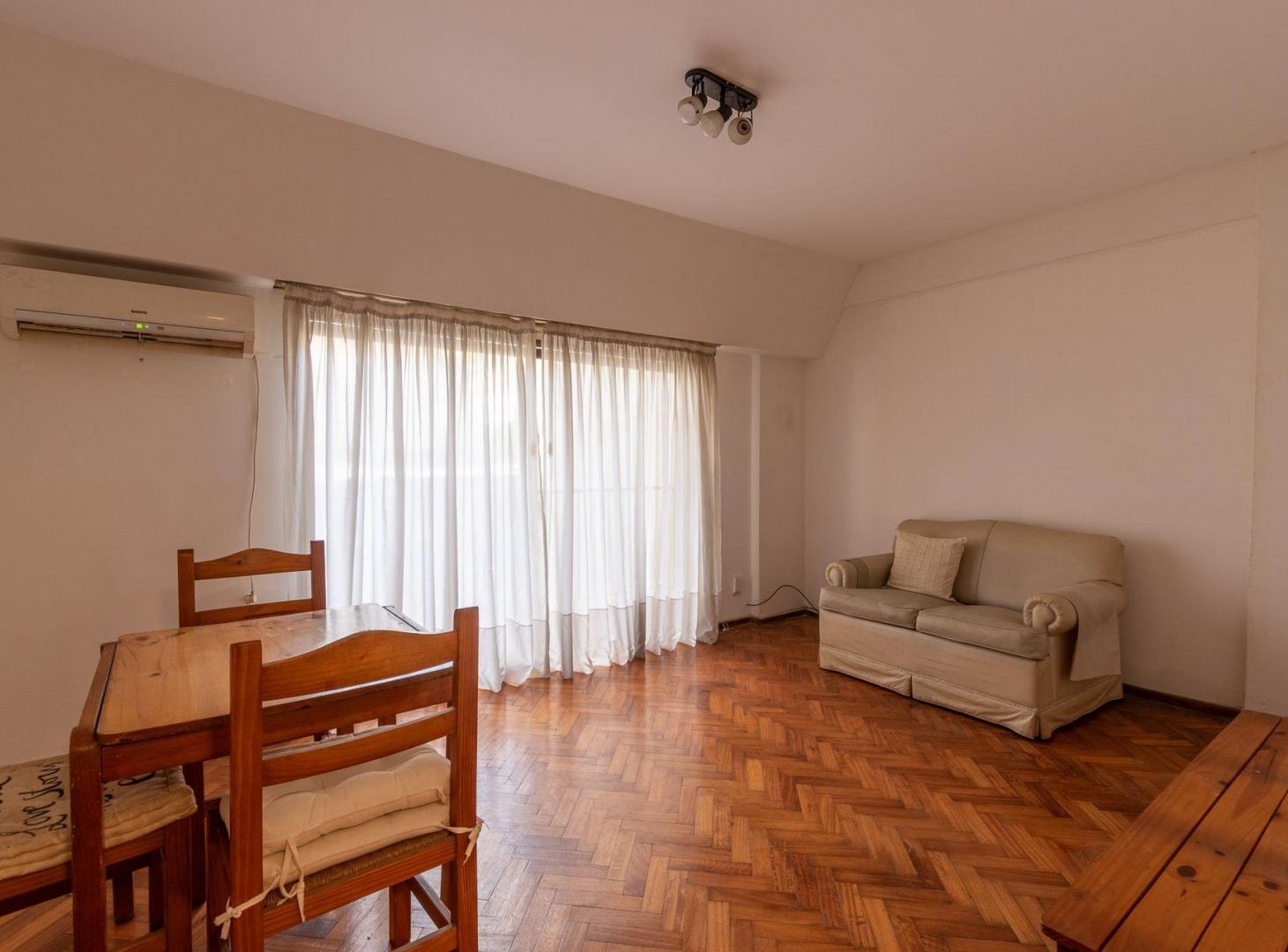 Foto de Venta Depto Recoleta - 2 amb. contrafrente - 46m2, imagen 1
