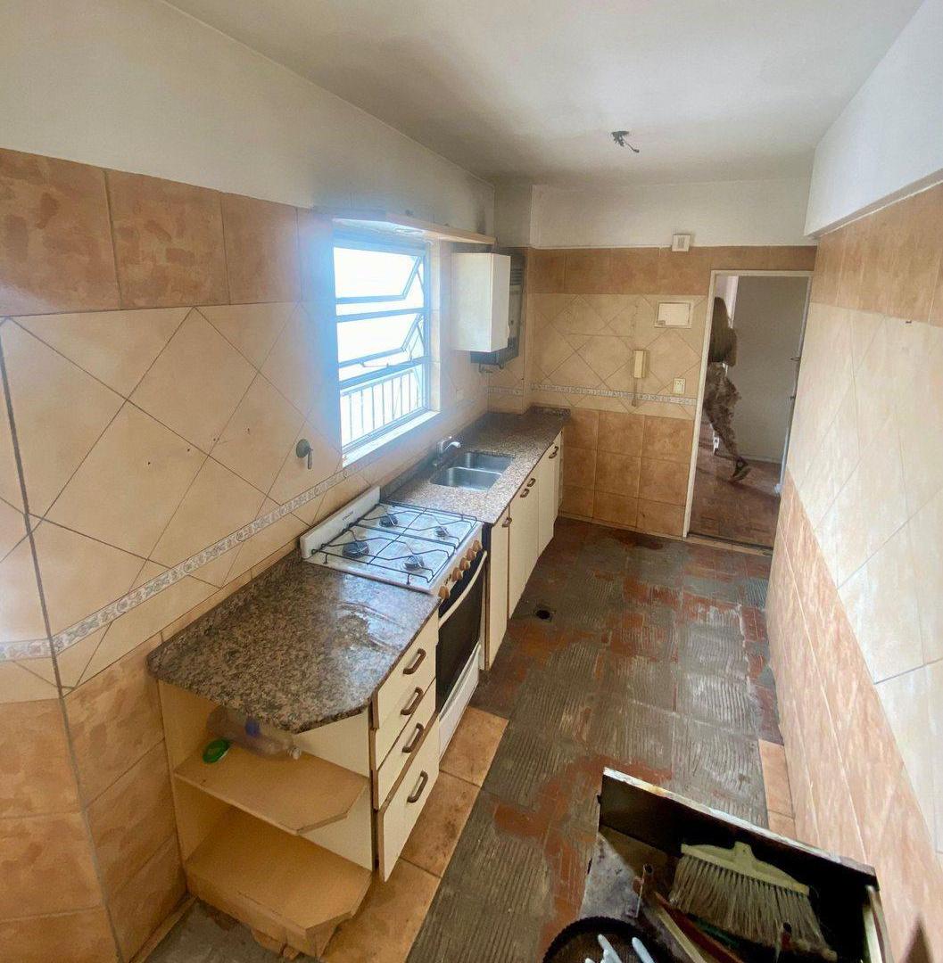 Foto de VENTA DE PISO 4 AMBIENTES - COLEGIALES, imagen 3