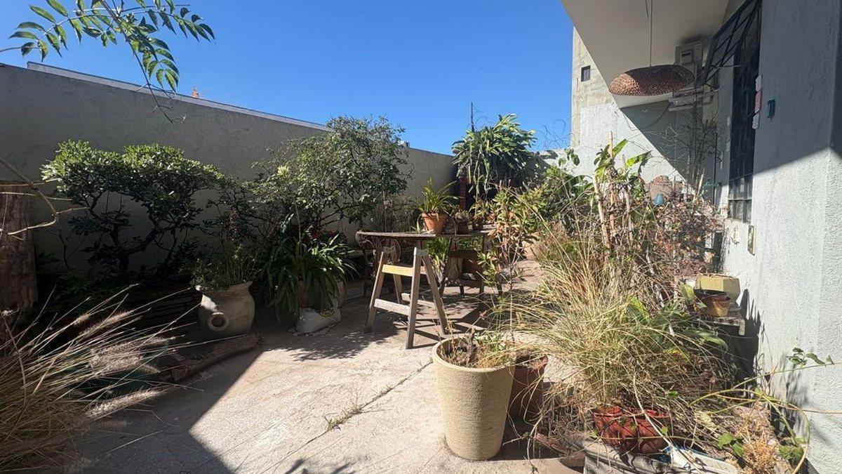 Foto de VENTA - Depto 4 amb - Balcón - Cochera - Terraza, imagen 2
