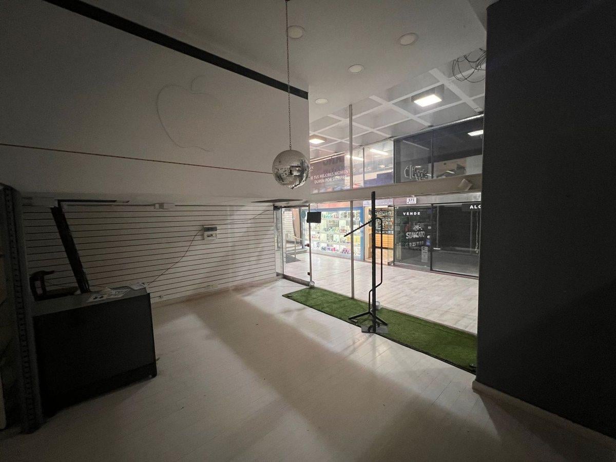 Foto de GALERIA JARDIN - LOCAL 372 PB 35MTS MICROCENTRO, imagen 5