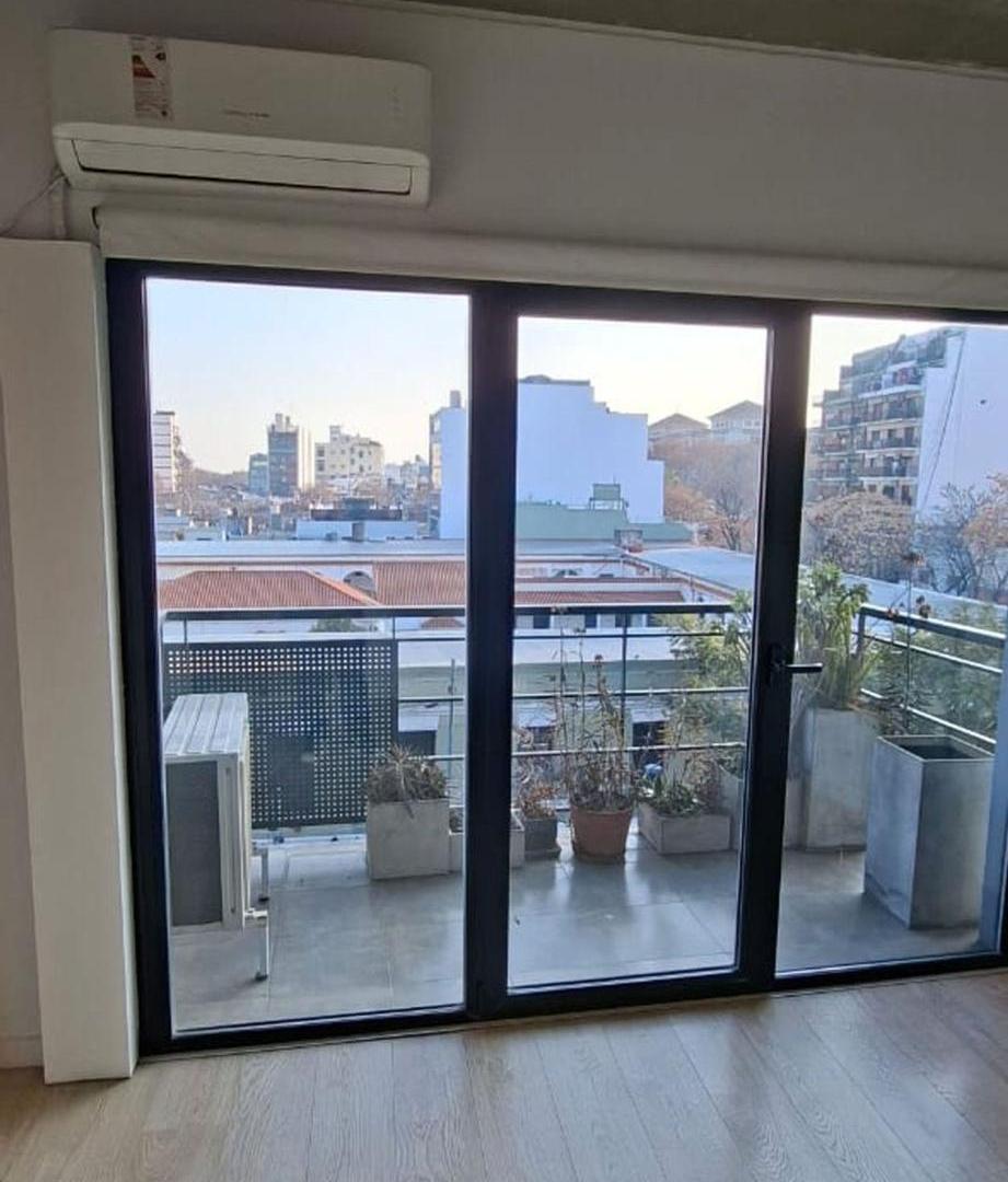 Foto de Alquiler! Oficina excelente ubicación/balcón, imagen 1