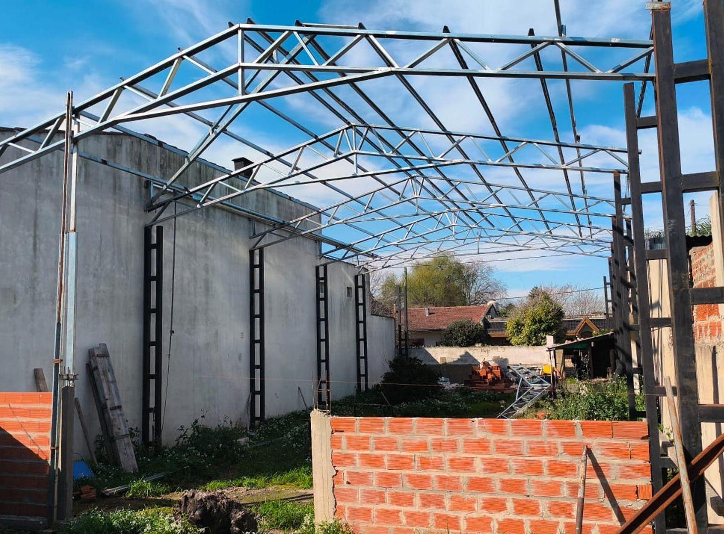 Foto de VENTA LOTE SALIDA A DOS CALLES - ZONA JOSE MARMOL, imagen 4
