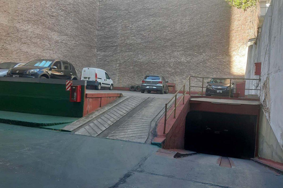 Foto de VENTA COCHERA CUBIERTA - BELGRANO - BAJAS EXPENSAS, imagen 2