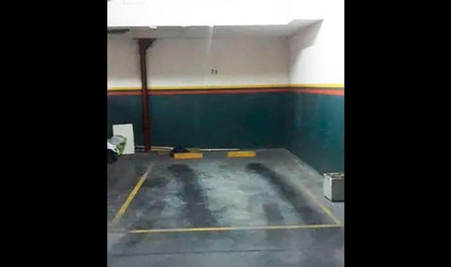 Foto de VENTA COCHERA FIJA CUBIERTA ALMAGRO, imagen 2
