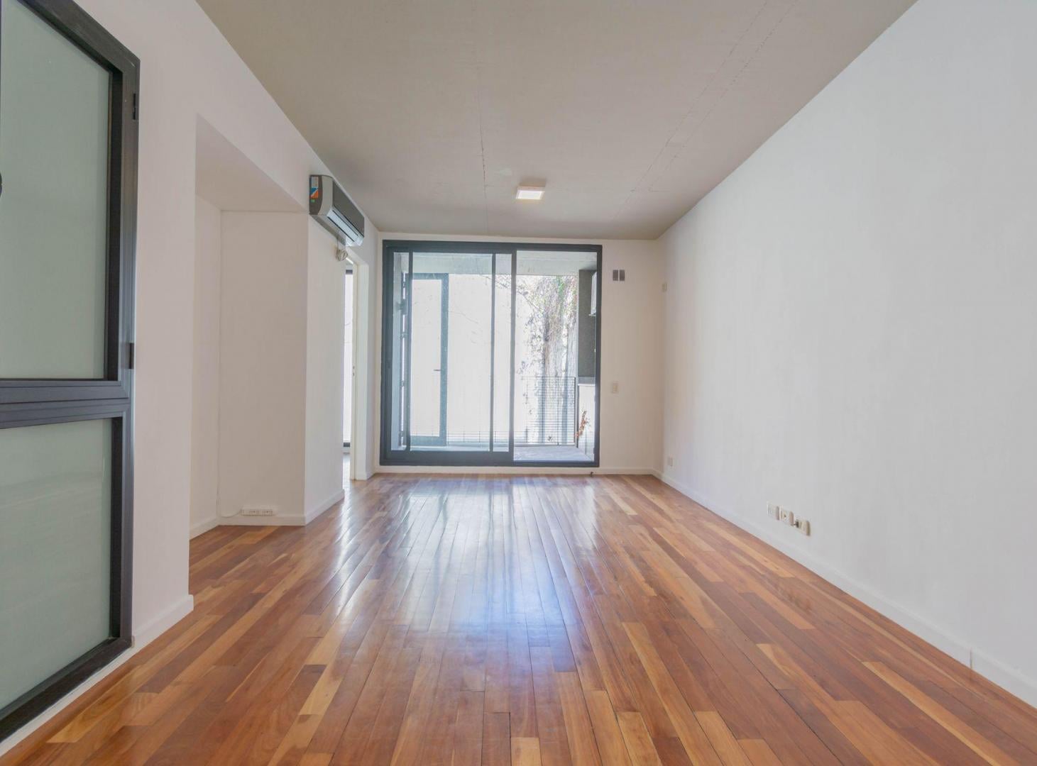 Foto de PALERMO 2 AMB. C/ COCHERA - BALCÓN - SUITE., imagen 2