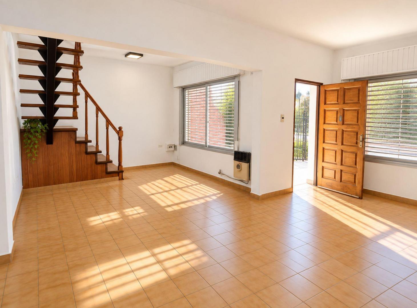 Foto de CASA 4 AMB CON PATIO ZARATE CENTRO LUMINOSO, imagen 1