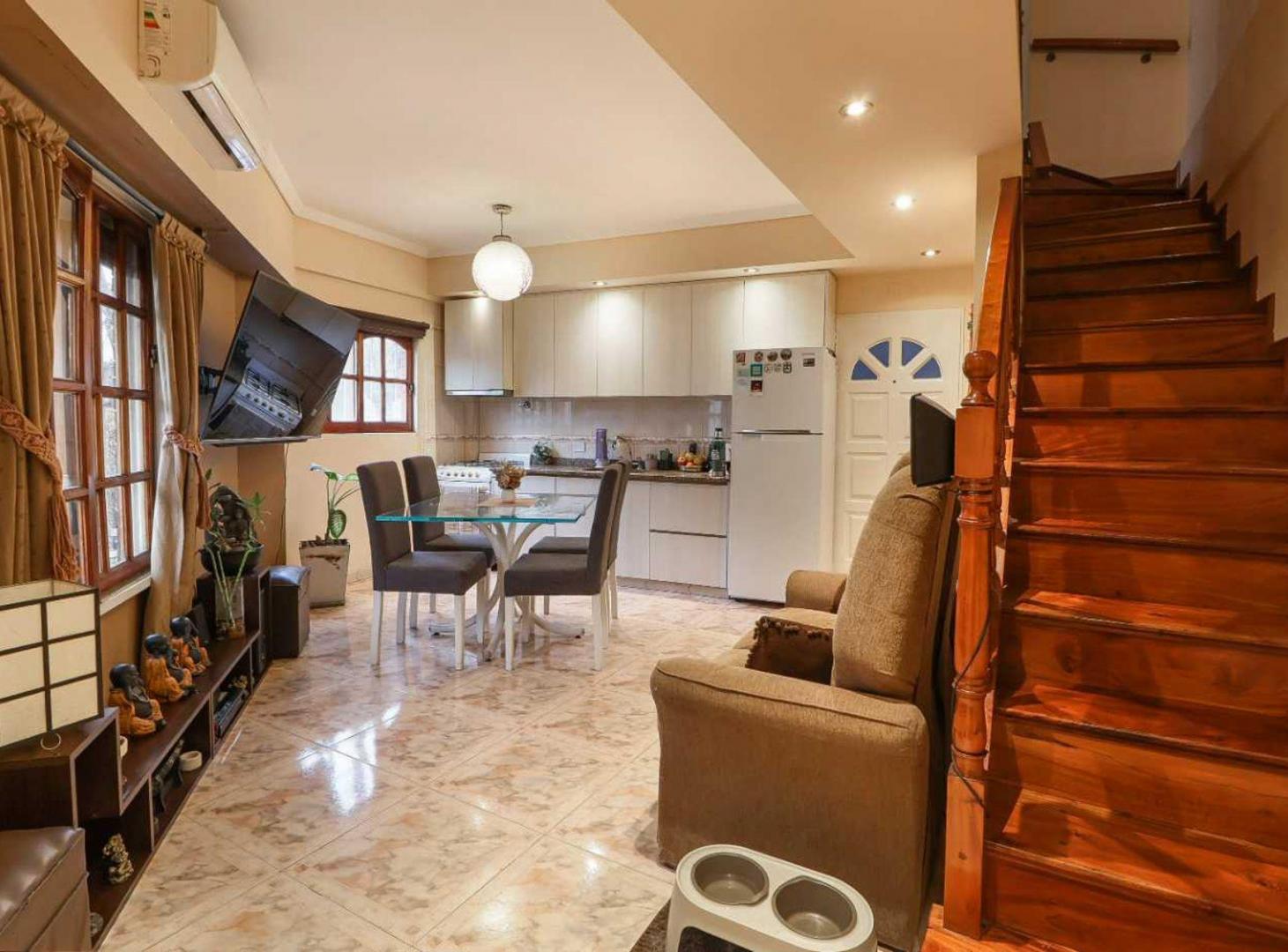 Foto de VENTA PH 3 AMBIENTES - COCHERA - LOMAS DEL MIRADOR, imagen 5