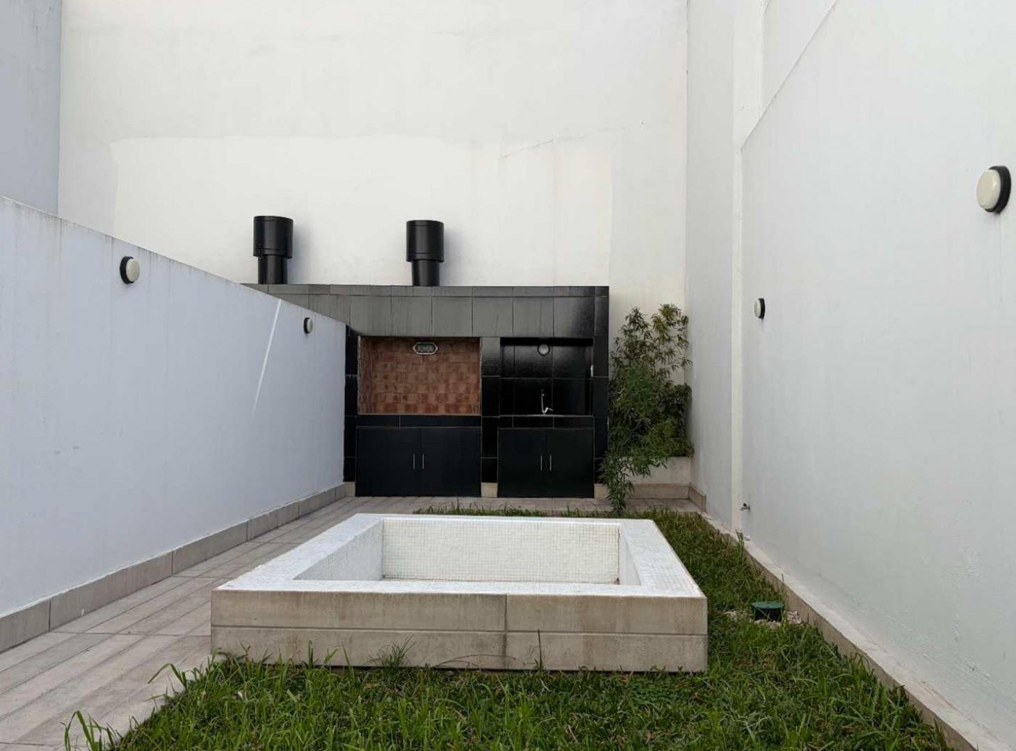 Foto de ALQUILER MONOAMB. PATIO - PARILLA - PILETA PROPIA., imagen 4