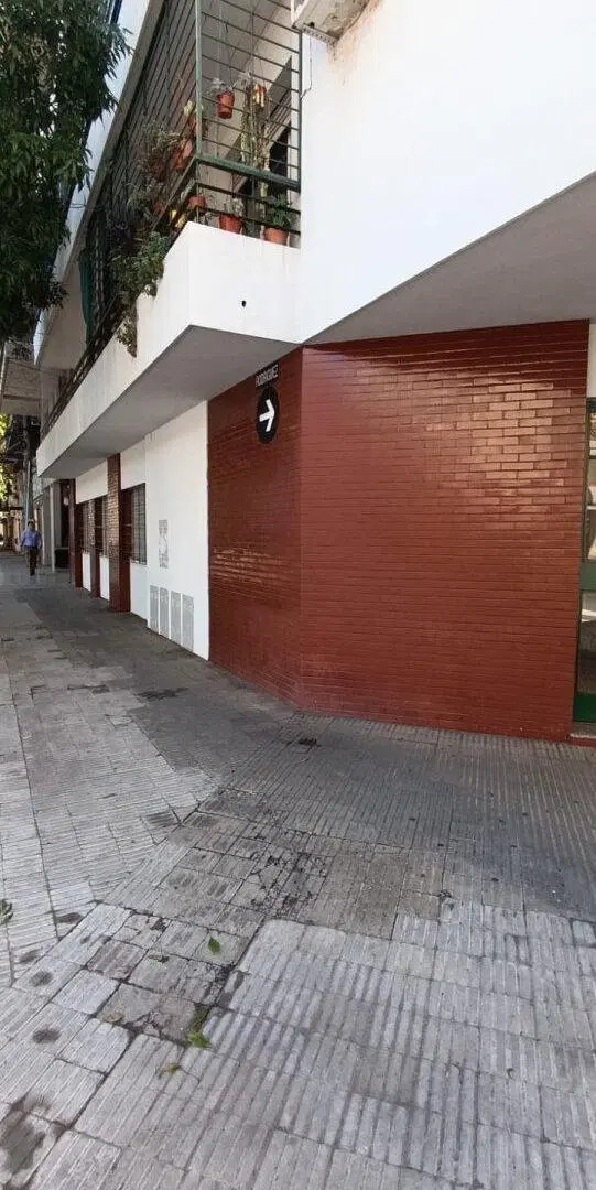 ALQUILO PLANTA BAJA USO COMERCIAL 1