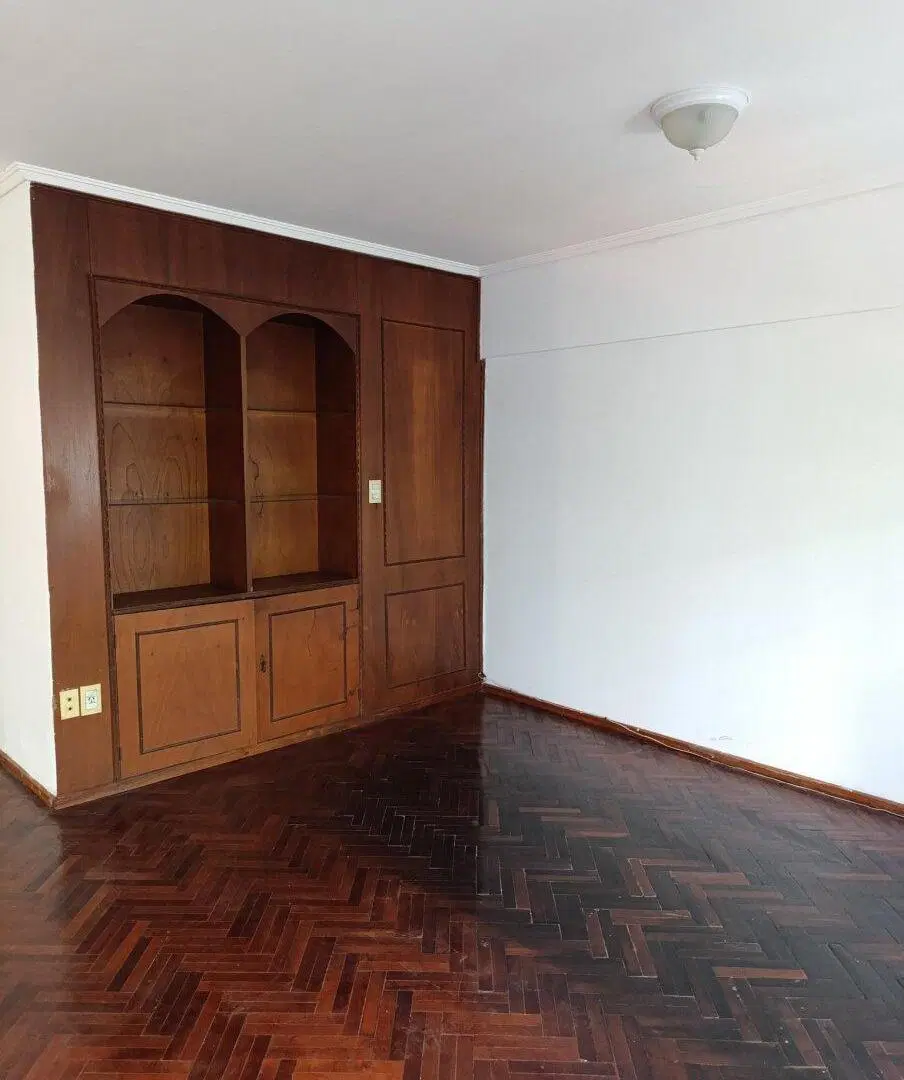 ALQUILO AMPLISIMO DEPARTAMENTO CON BALCÓN 4