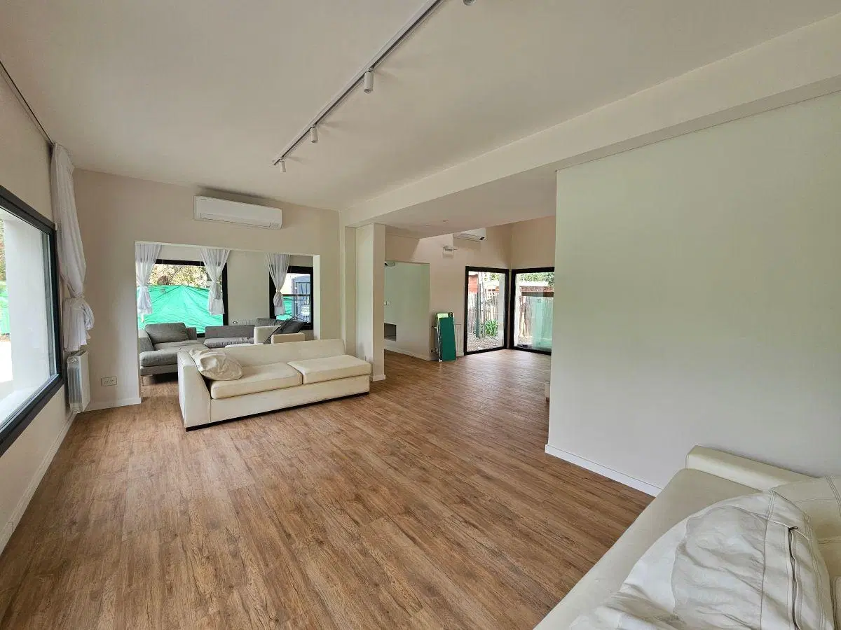 Alquiler anual casa a estrenar – 2 Plantas – 1 Lote – Miraflores Country Club 2