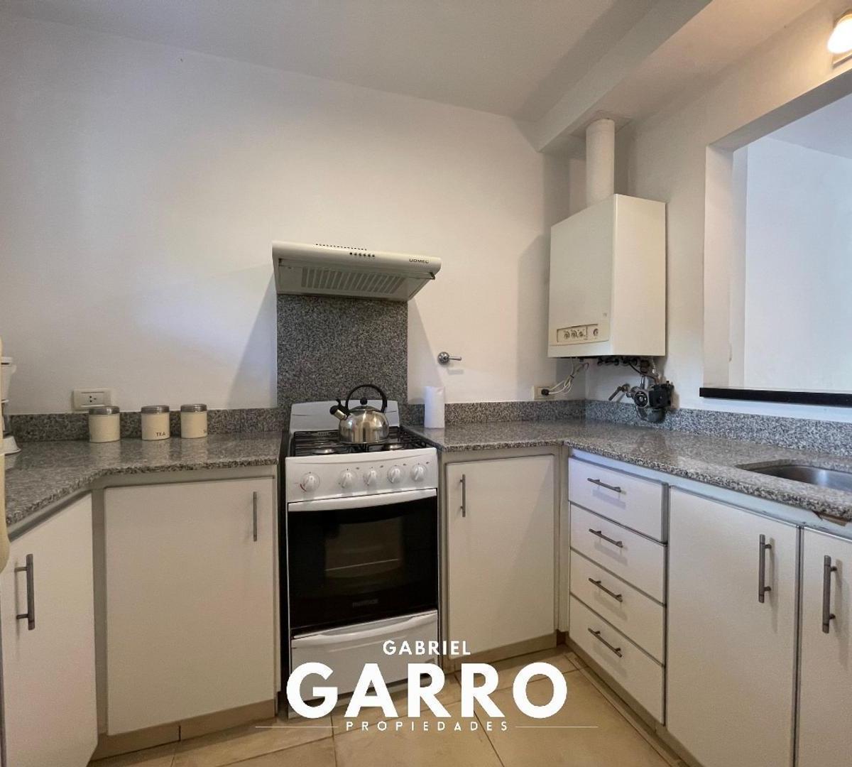 Departamento en Venta de 2 Ambientes a Una Cuadra del Mar 2