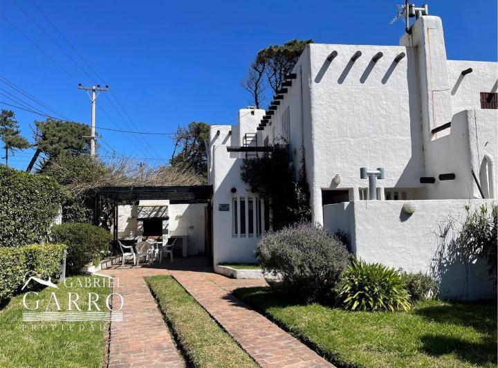 Dúplex a una cuadra del Mar en Pinamar Norte.