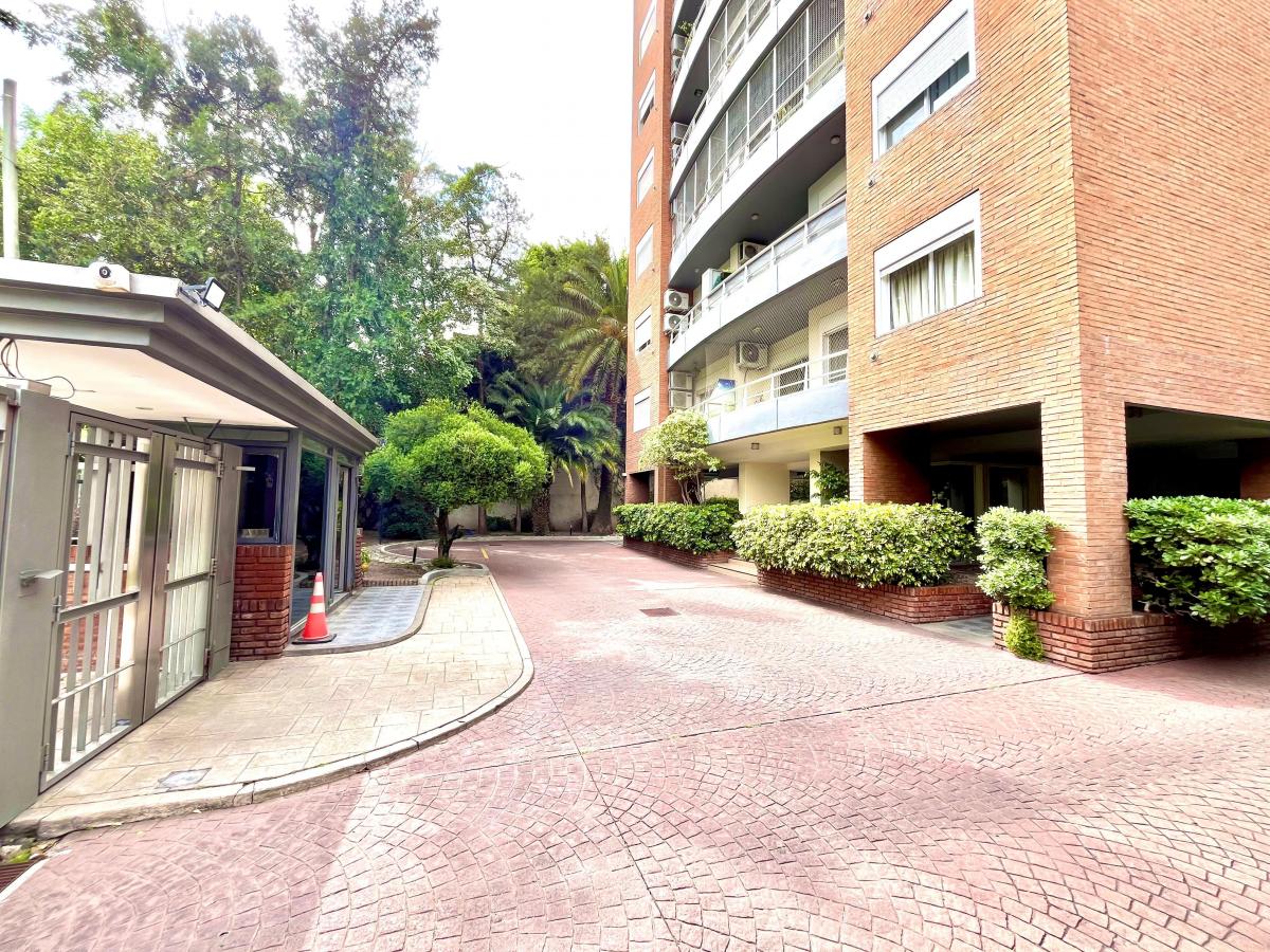 3 Ambientes Muy Luminosos con Balcón en Edificio con Seguridad 24 Horas 5