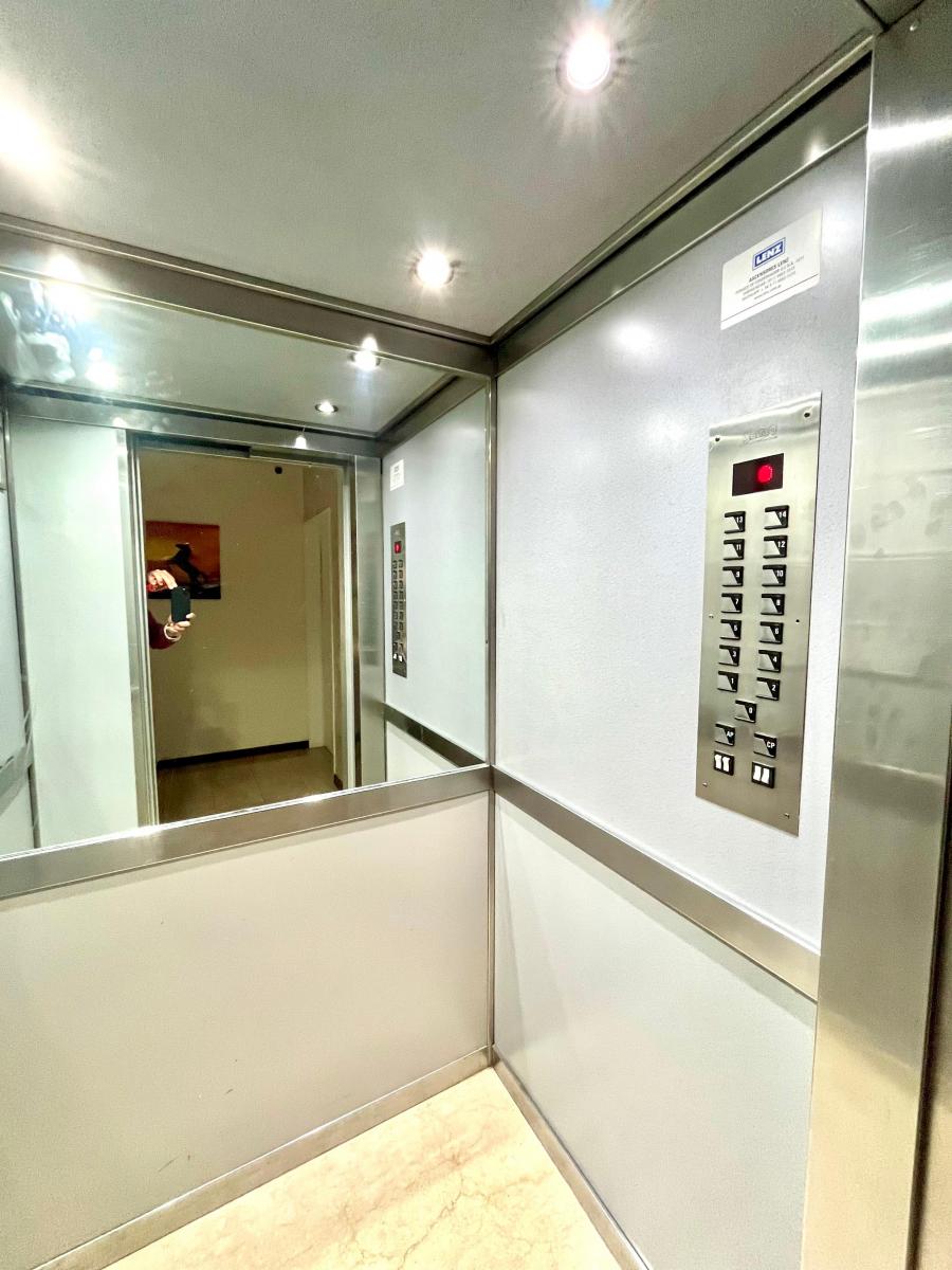 3 Ambientes Muy Luminosos con Balcón en Edificio con Seguridad 24 Horas 4