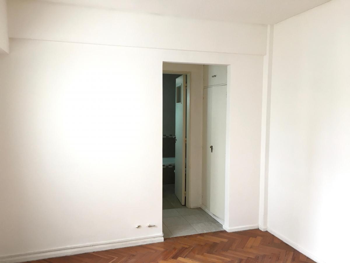 2 Ambientes Muy Luminosos Contrafrente en Piso Alto 1