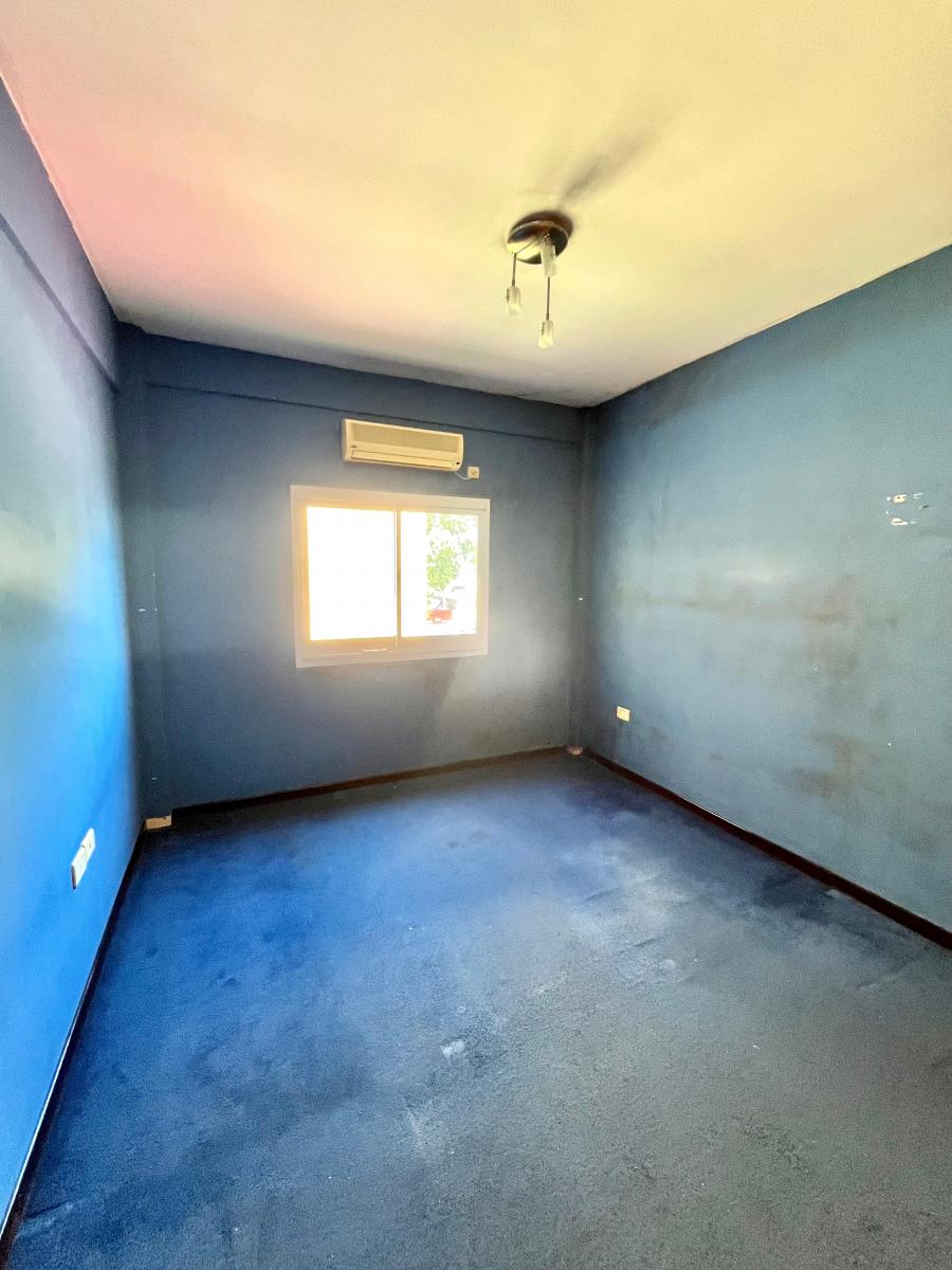 Piso de 4 Ambientes, Sin Expensas, con Terraza y Lavadero 4