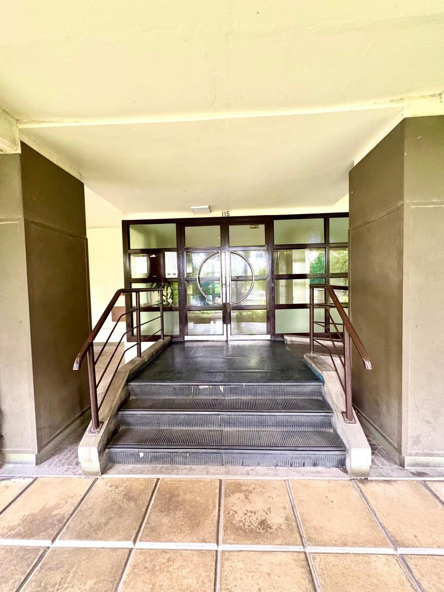 3 ambientes muy luminosos todo externo con balcón y lavadero