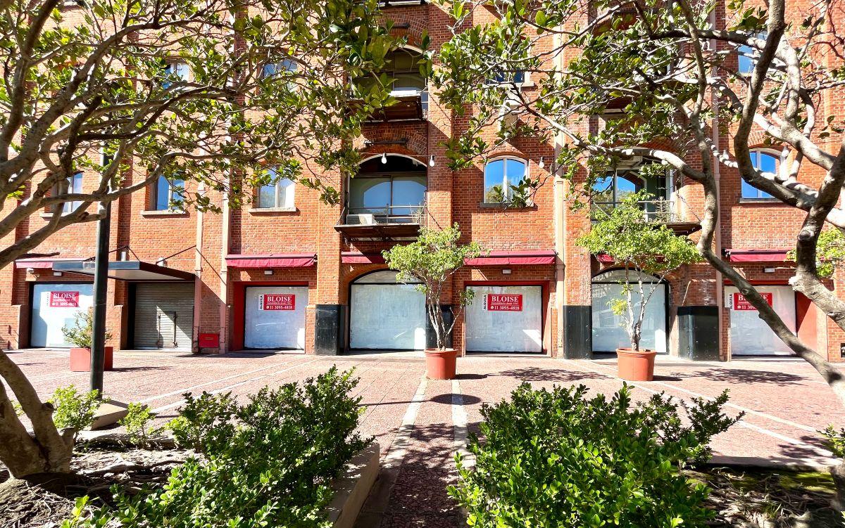 Venta de Tres Locales Juntos o Separados en Puerto Madero