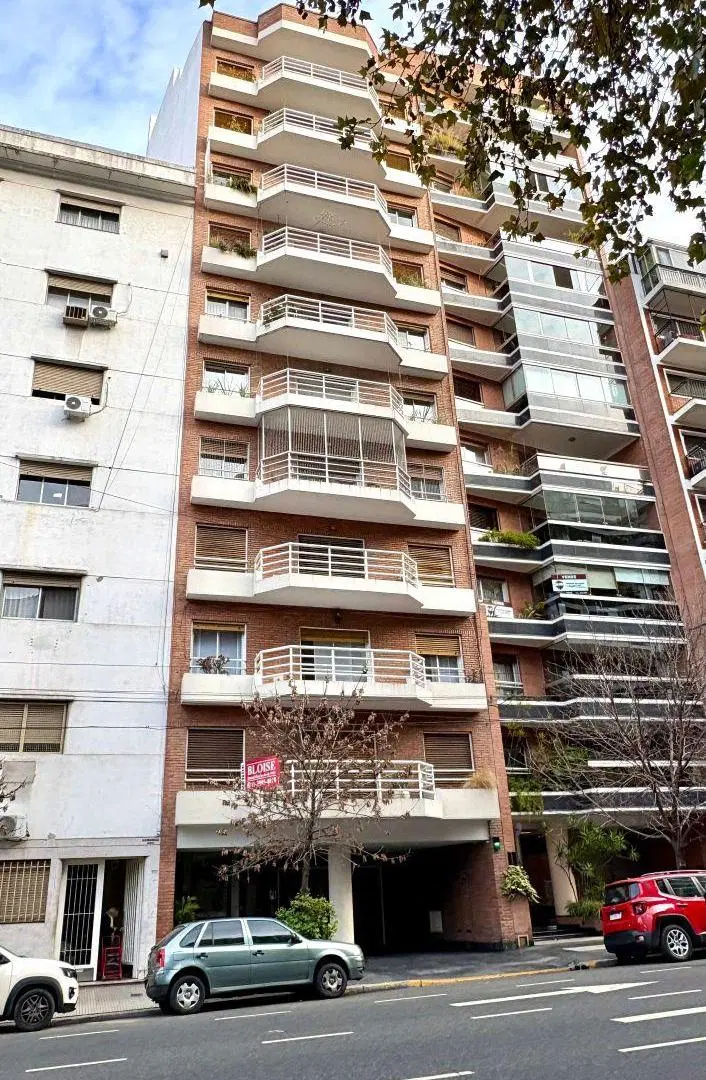 Piso de 4 Ambientes con gran patio y quincho con parrilla 2