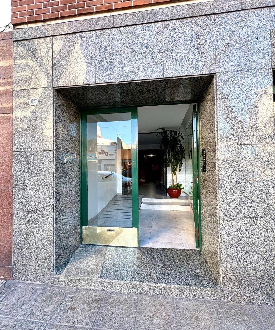 Foto de Semipiso en piso alto con vista abierta, balcón y comedor diario, imagen 4