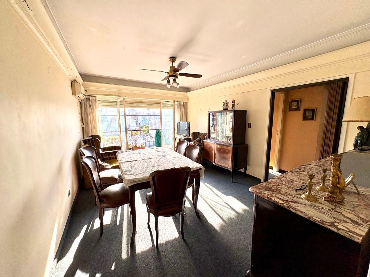 Foto de Semipiso en piso alto con mucho sol, amplios dormitorios y balcón, imagen 1