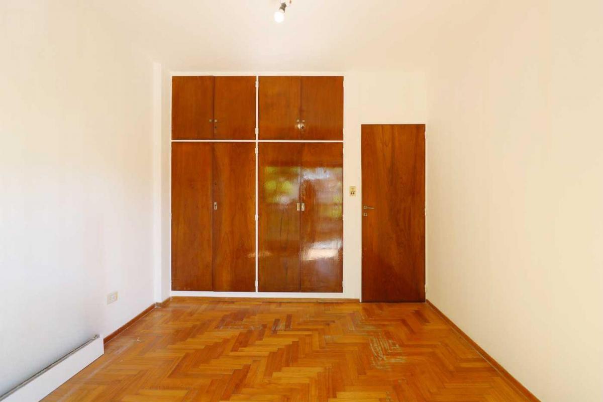Venta Departamento 4 Amb. Muy Luminoso Paternal 5