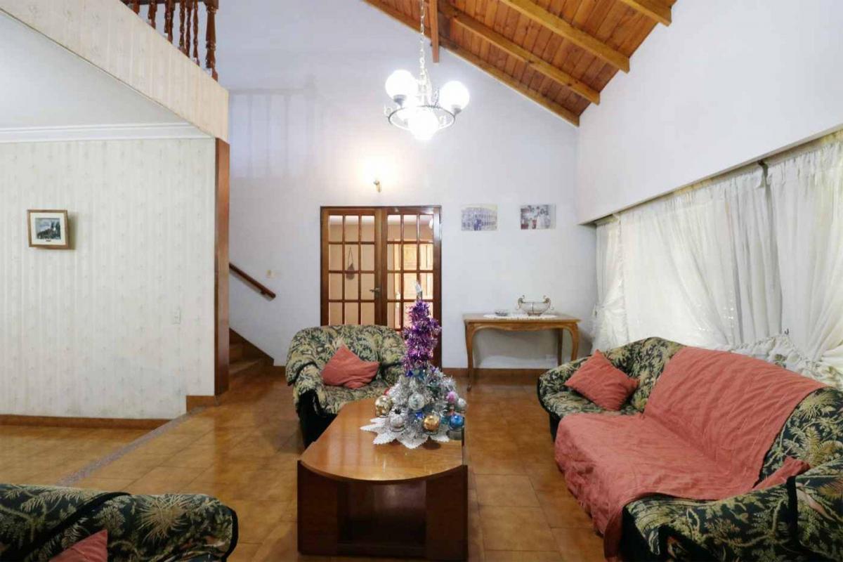 Casa 7 Am 2 Coch + Depto Pileta Venta Hurlingham 5
