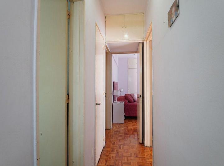 Venta 4 ambientes al frente con quincho y patio. 5