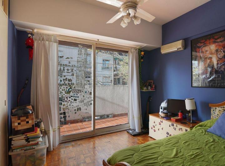 Venta 4 ambientes al frente con quincho y patio. 3