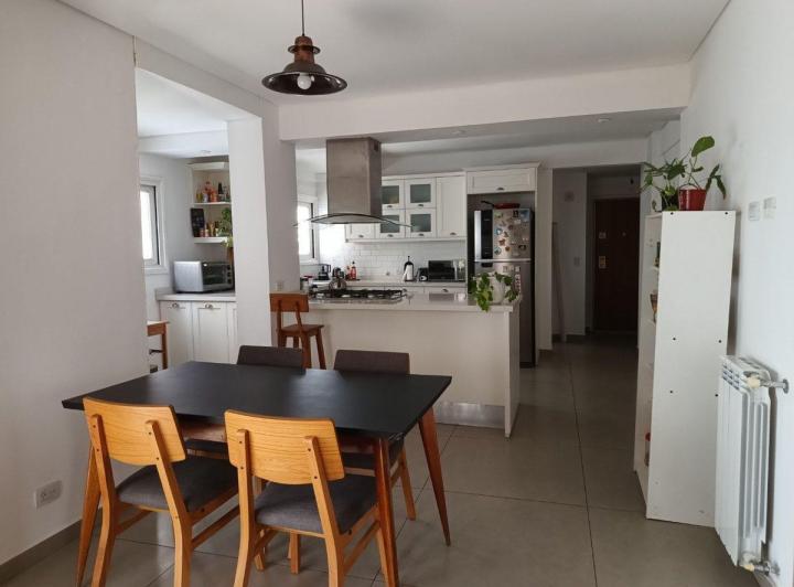 VENTA SEMIPISO 4 AMB COCHERA Y BAULERA V. URQUIZA 5