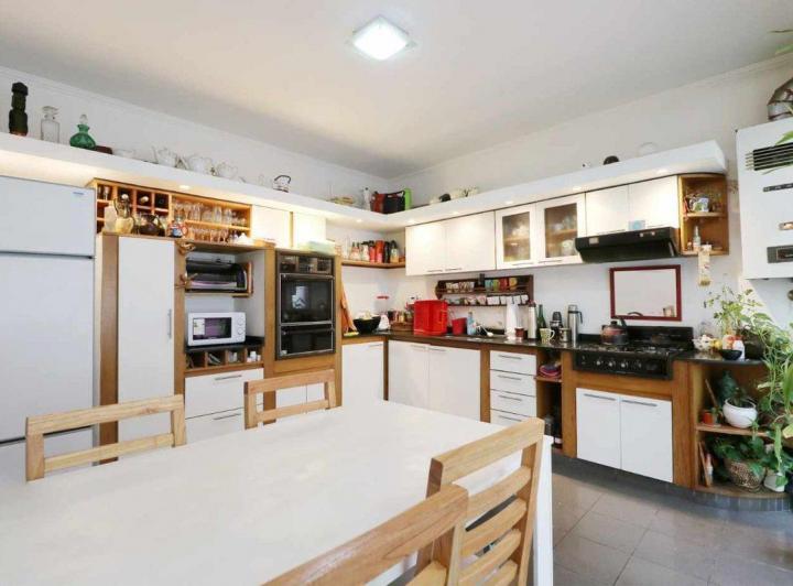 VENTA CASA 6 AMBIENTES COLEGIALES 3
