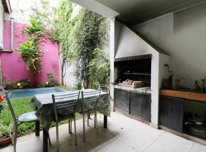 VENTA CASA 6 AMBIENTES COLEGIALES 2