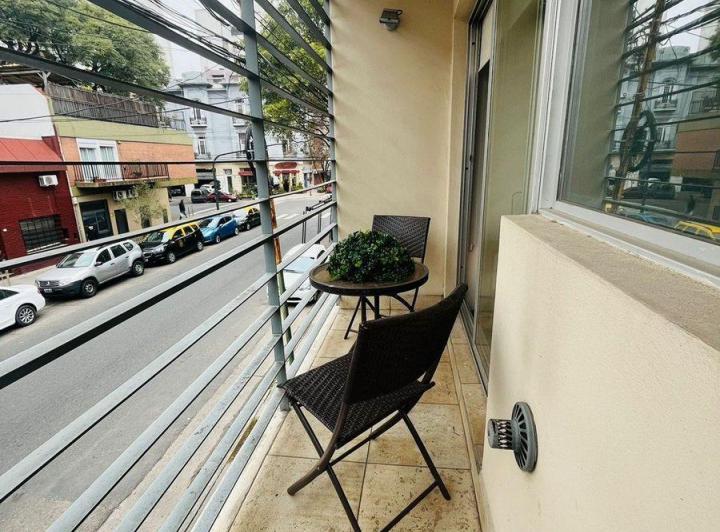 Alquiler temporario 2 amb con balcon amoblado 3
