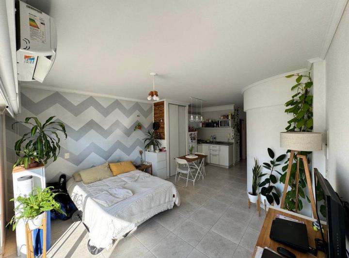 Monoambiente con balcón alquiler Belgrano 4
