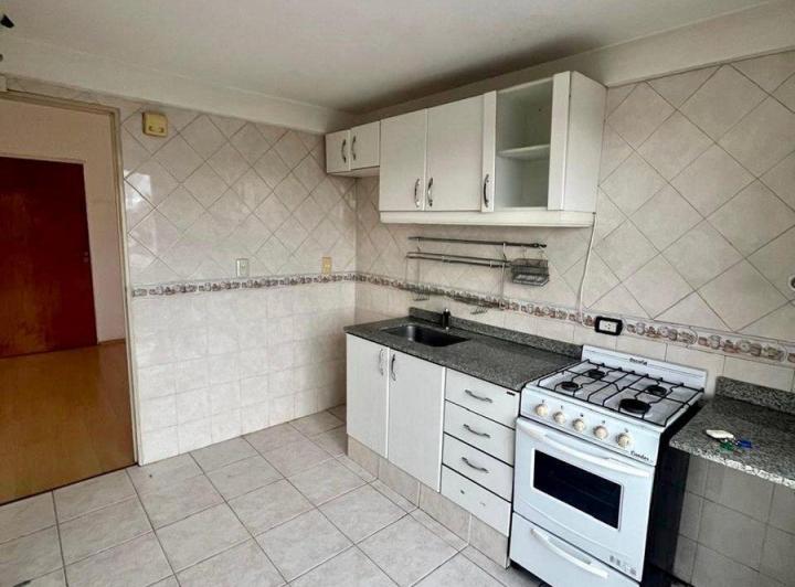 Alquiler Dpto de 2 Ambientes con pileta y Cochera 3