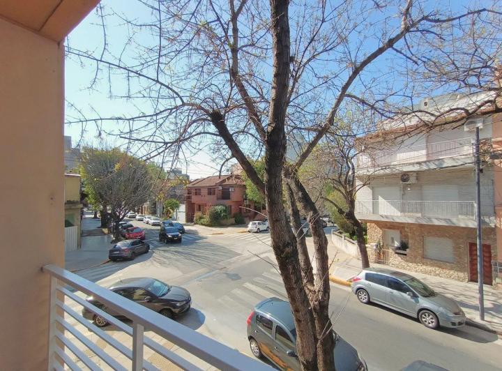 ALQUILER MONOAMBIENTE BALCÓN AL FRENTE - PQUE CHAS 5