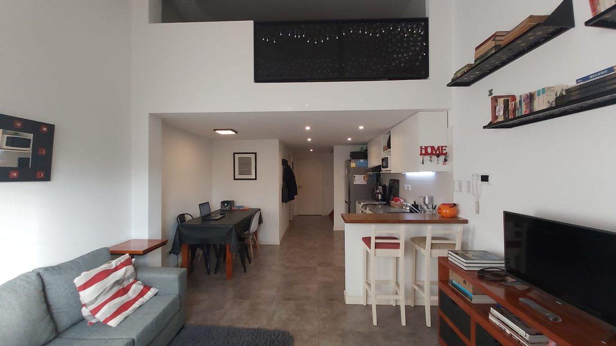 ALQUILER TEMPORARIO 2 1/2 AMBIENTES/PATIO- OLIVOS