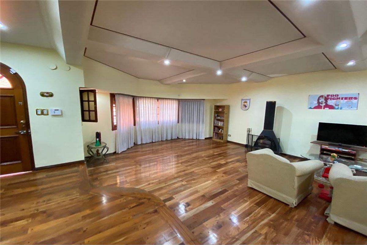 VENTA CASA 6 AMBIENTES BOEDO 4 COCHERAS AP CRED