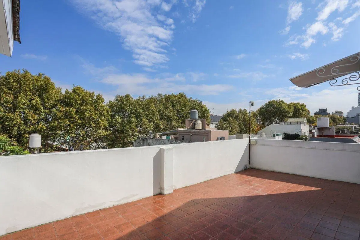 VENTA CASA 6 AMB CON JARDIN Y TERRAZA V. URQUIZA 4