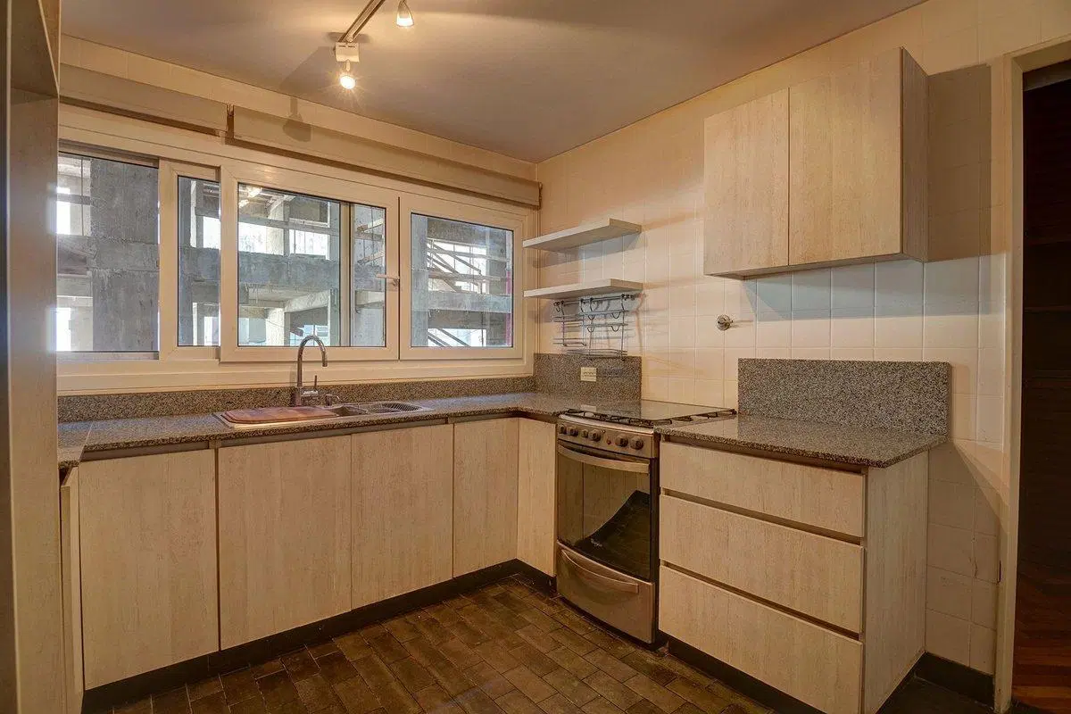 DEPARTAMENTO EXCLUSIVO 4 AMBIENTES EN RECOLETA 5